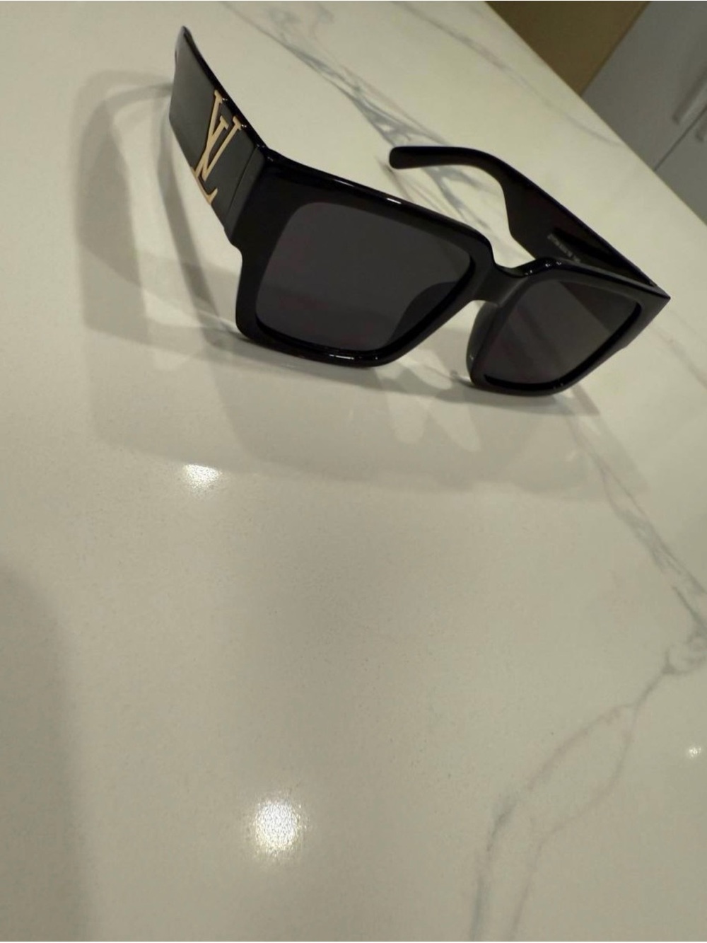Black Designer Logo-Accent Square Sunglasses - Womens